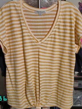 Womans Green Envelope Yellow & White Striped V-Neck Tie-Front Crop Tee Sz Medium